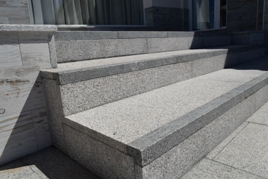 steps and riser